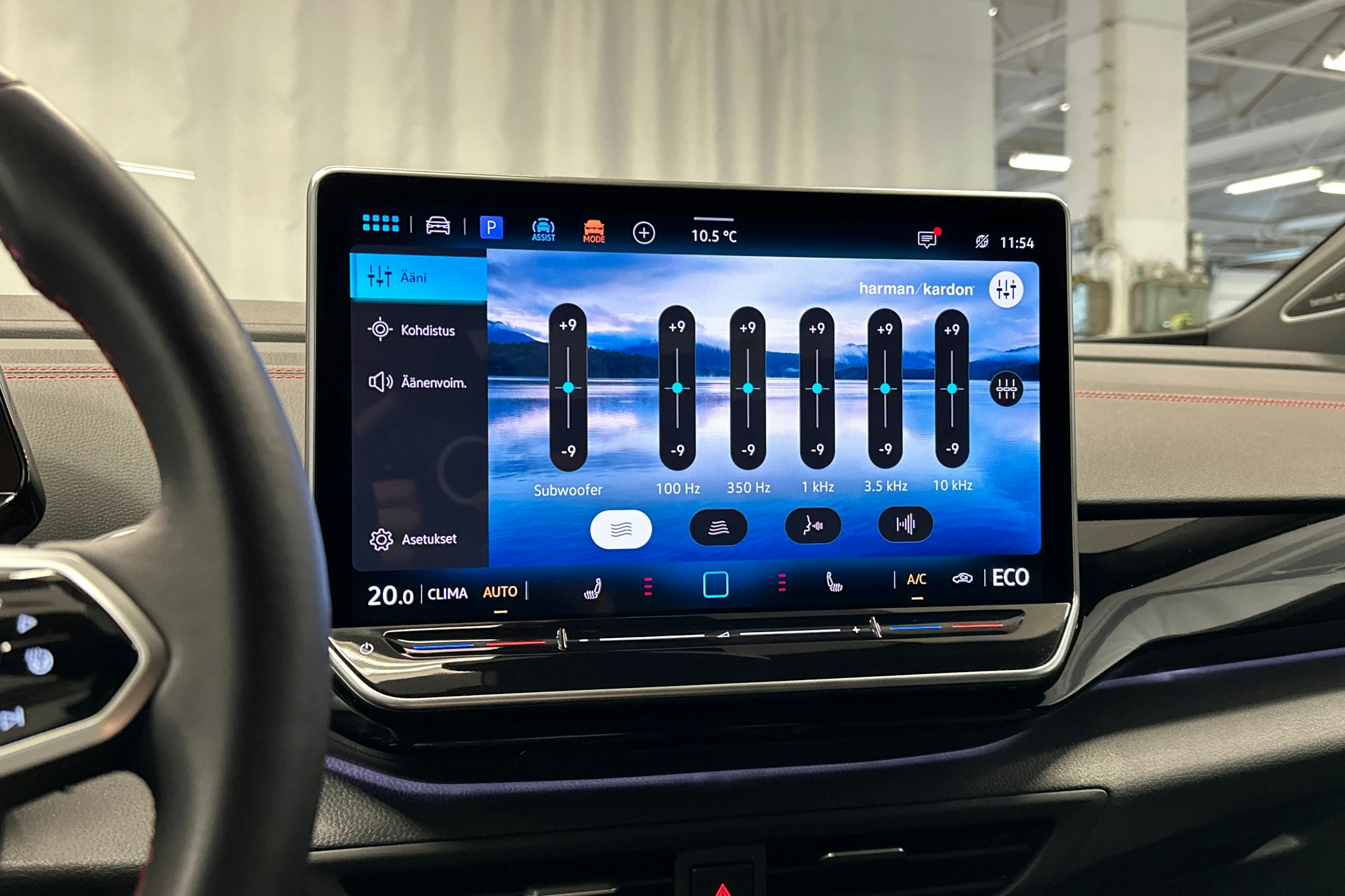 musta Volkswagen ID.4 2024 kuva 27.