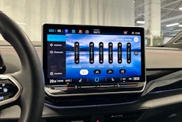 musta Volkswagen ID.4 2024 kuva 27.