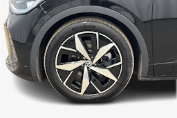 musta Volkswagen ID.4 2025 kuva 9.