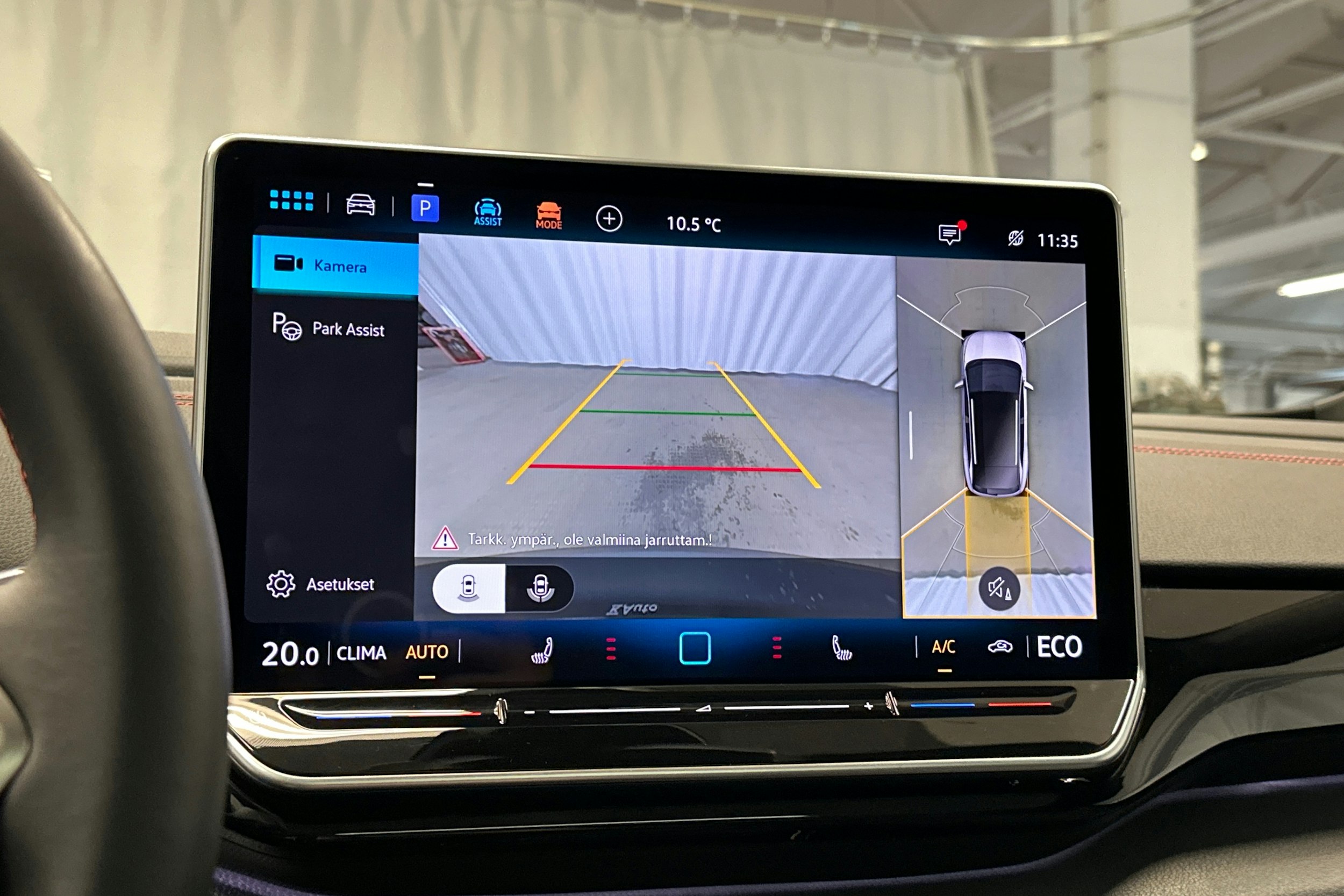 musta Volkswagen ID.4 2025 kuva 30.