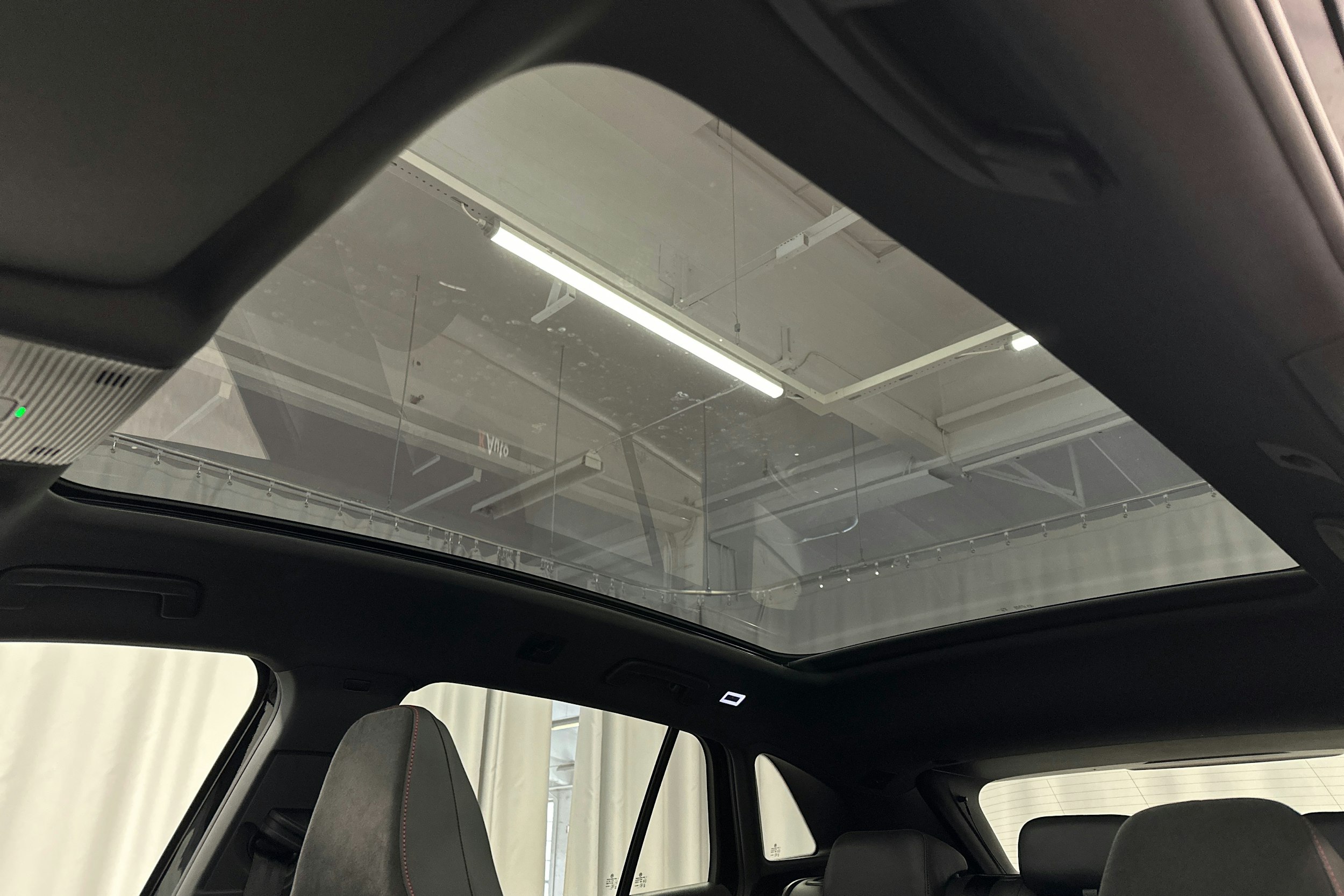 musta Volkswagen ID.4 2025 kuva 31.