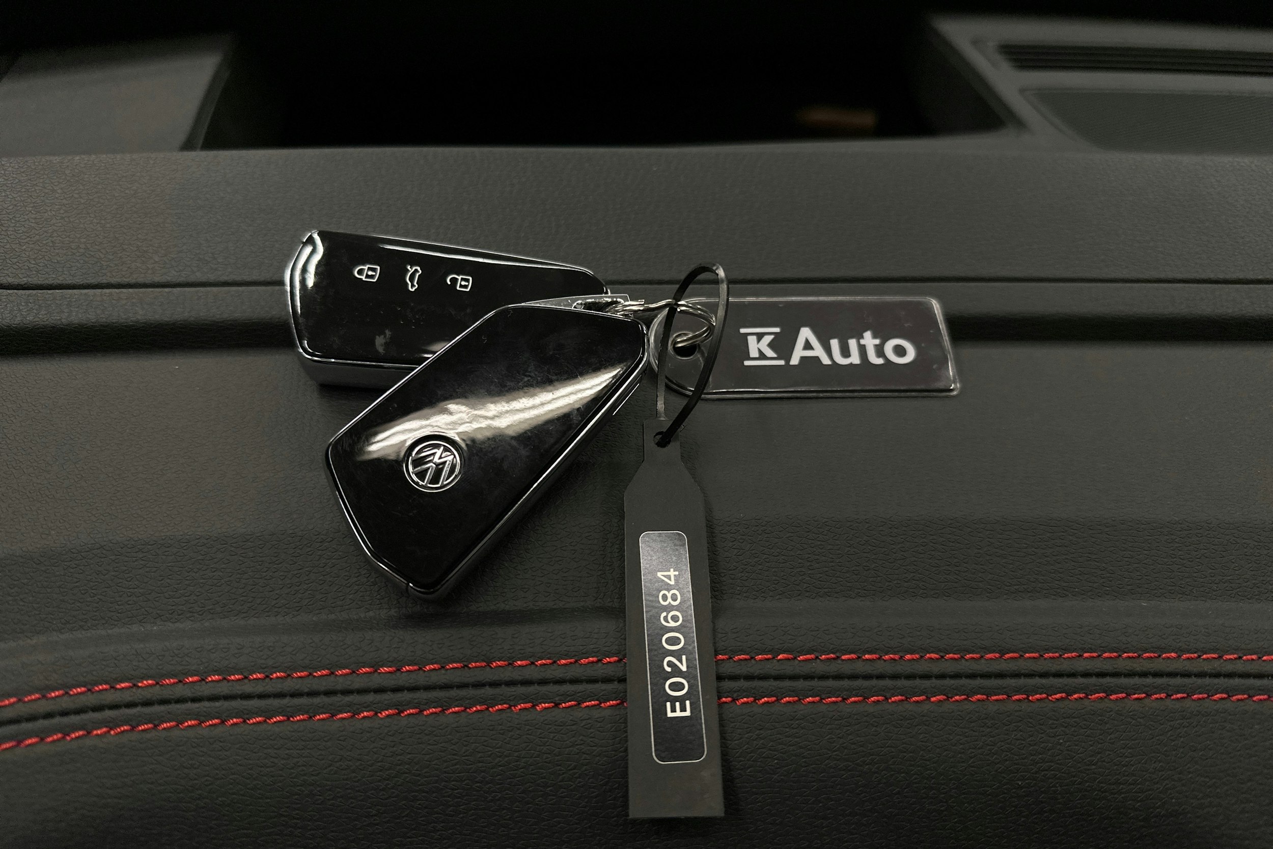 musta Volkswagen ID.4 2025 kuva 32.