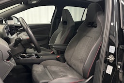 musta Volkswagen ID.4 2025 kuva 18.