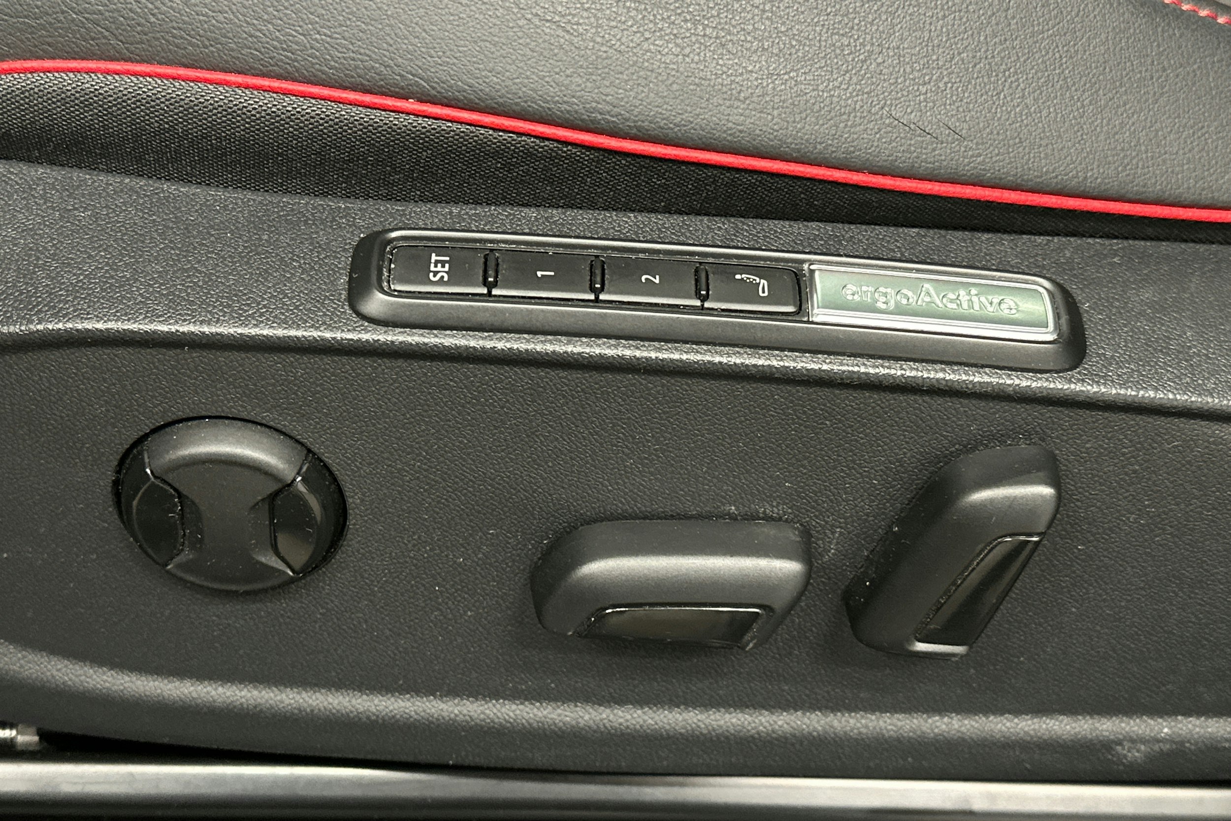 musta Volkswagen ID.4 2025 kuva 19.