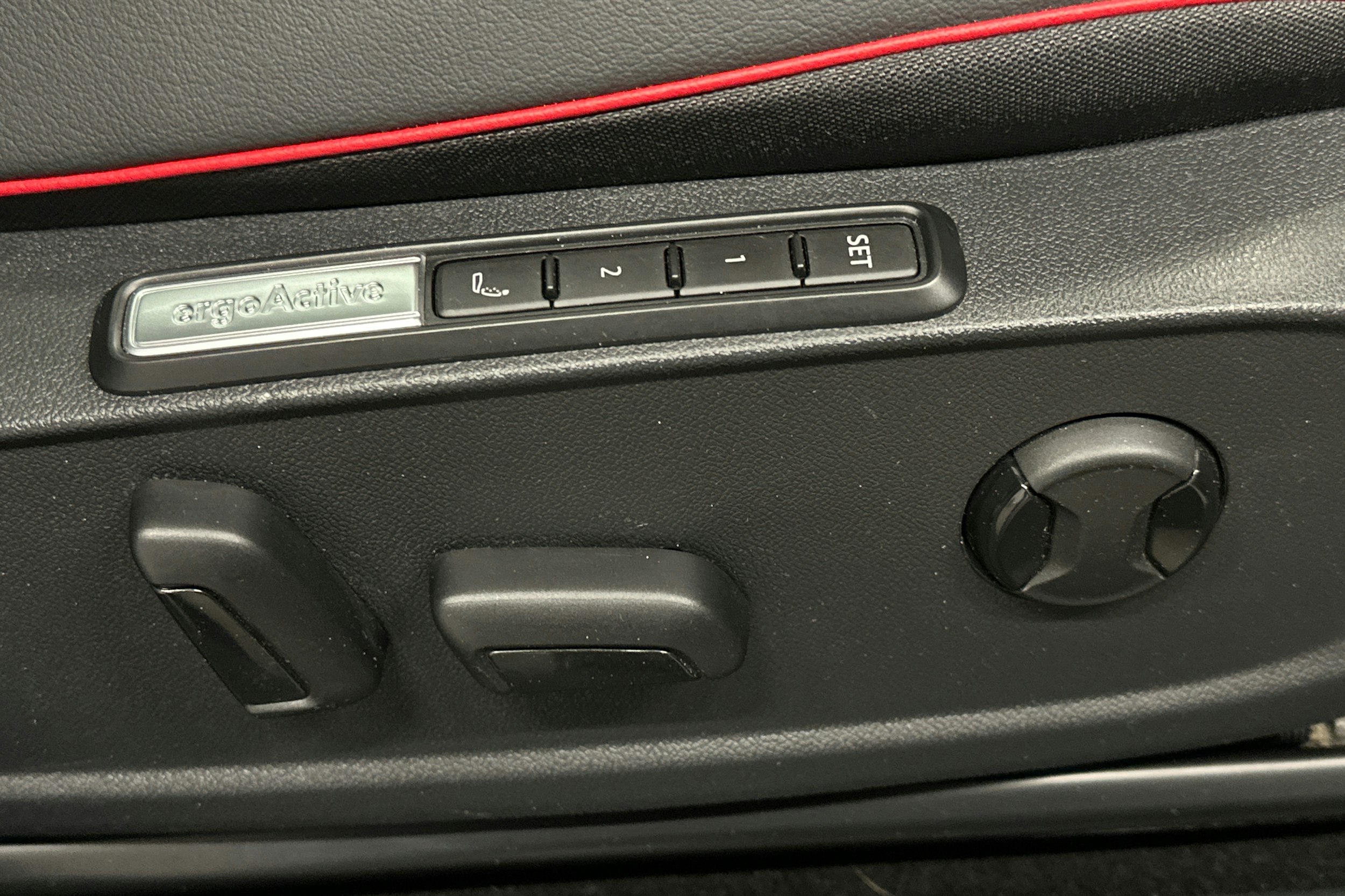 musta Volkswagen ID.4 2025 kuva 20.