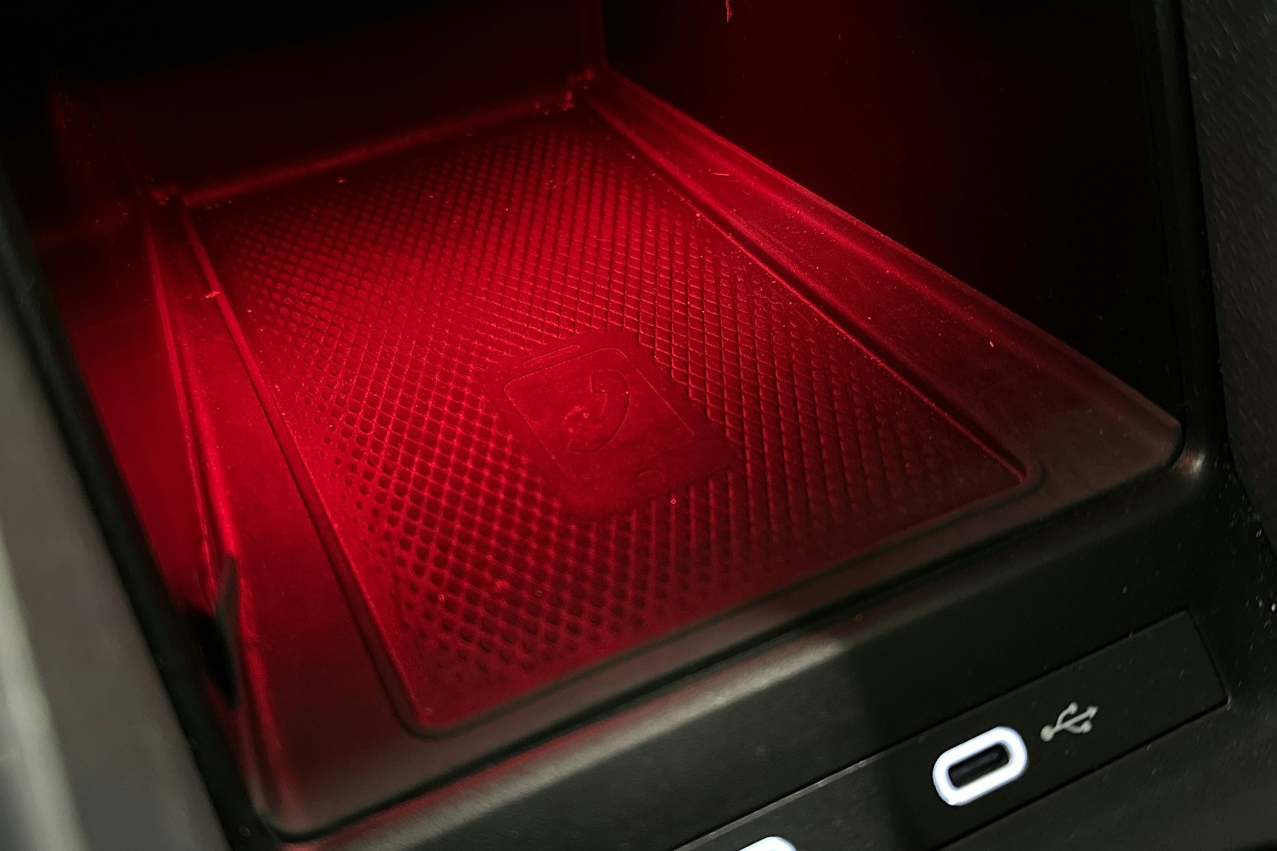 musta Volkswagen ID.4 2025 kuva 37.