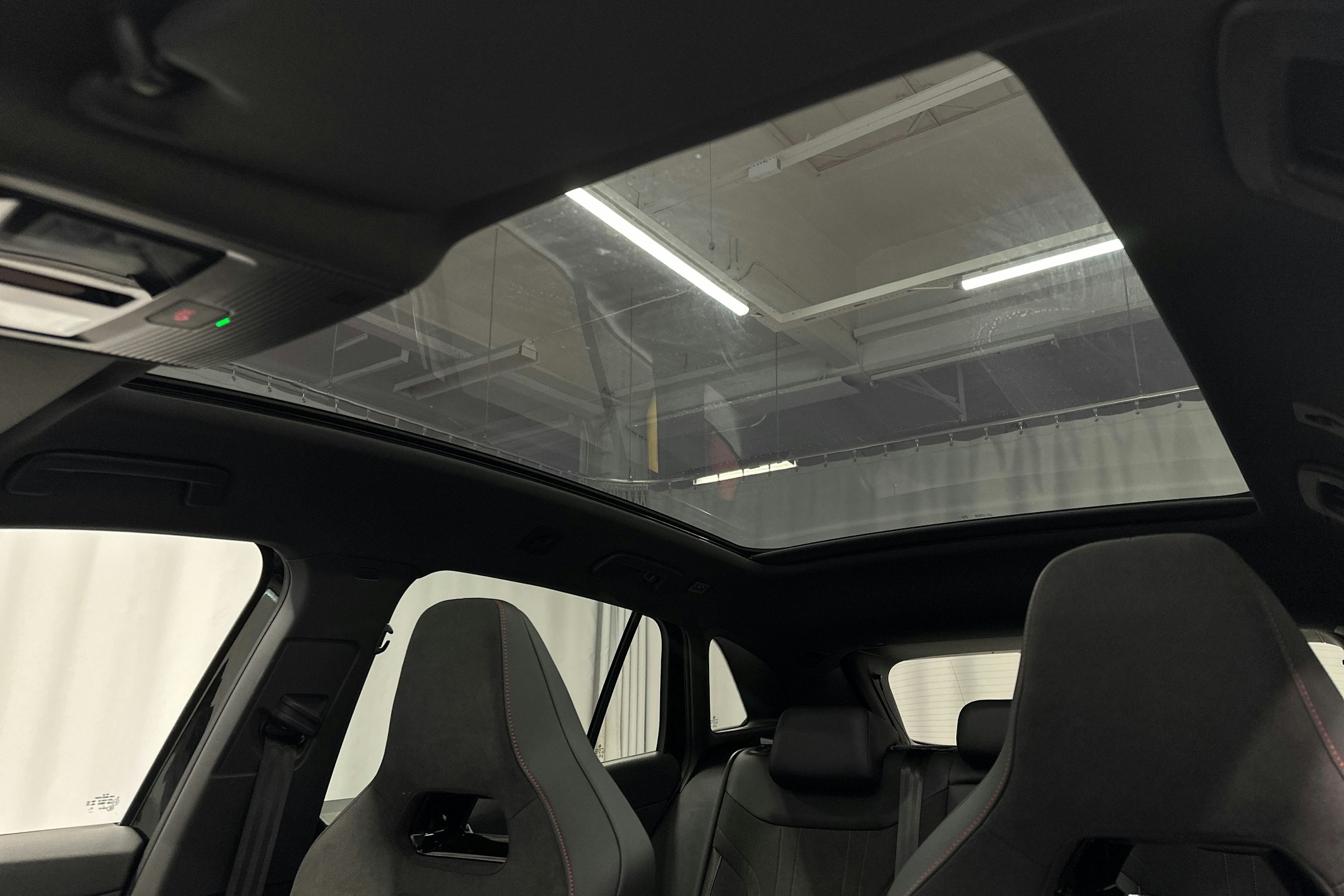 musta Volkswagen ID.4 2025 kuva 39.