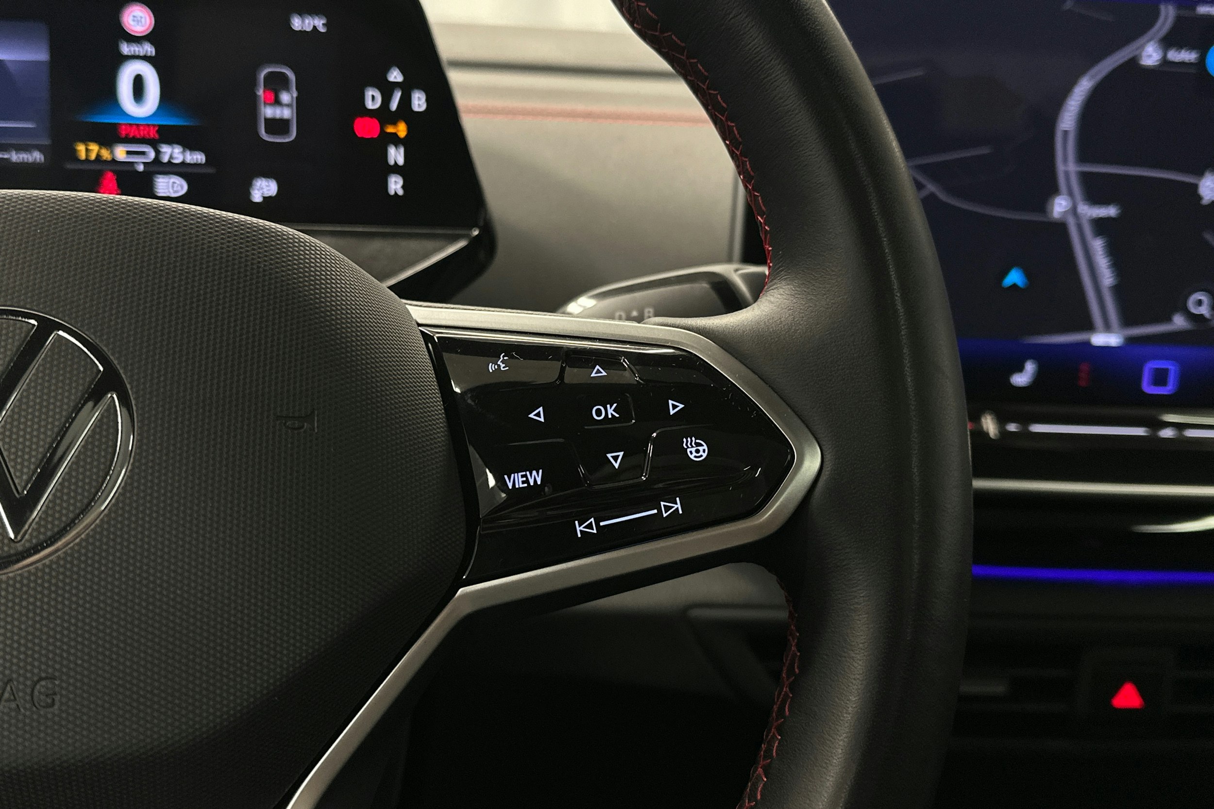 musta Volkswagen ID.4 2025 kuva 15.