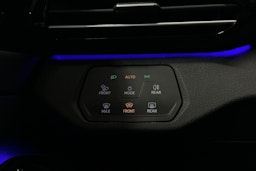 musta Volkswagen ID.4 2025 kuva 27.