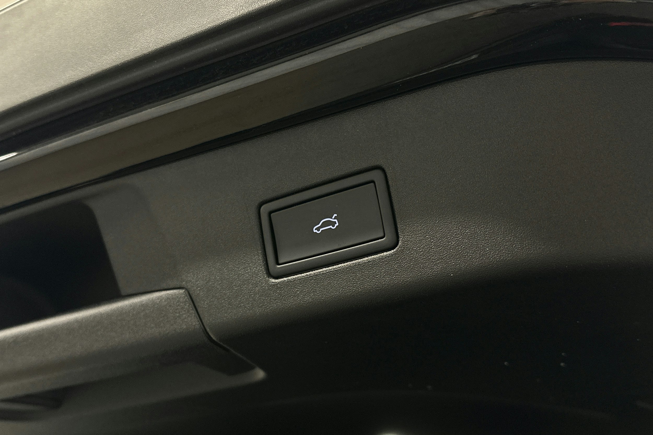 musta Volkswagen ID.4 2025 kuva 33.