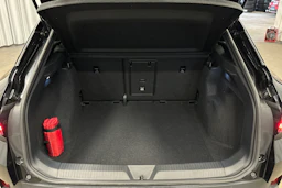 musta Volkswagen ID.4 2024 kuva 11.