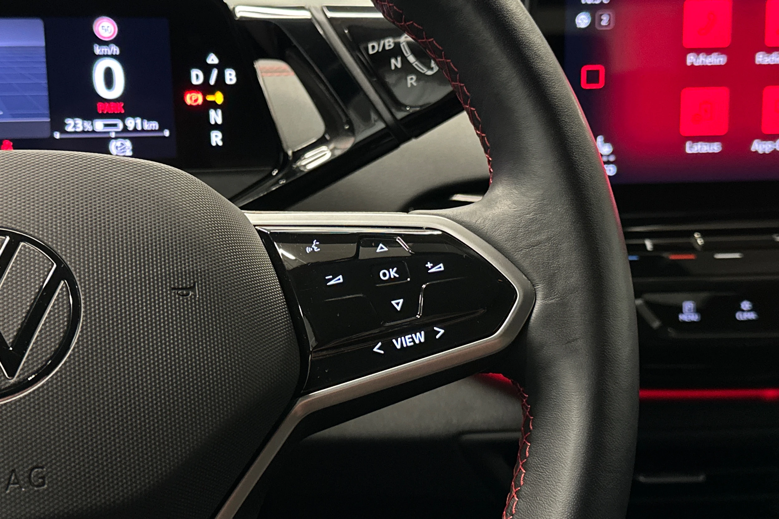 musta Volkswagen ID.4 2024 kuva 15.