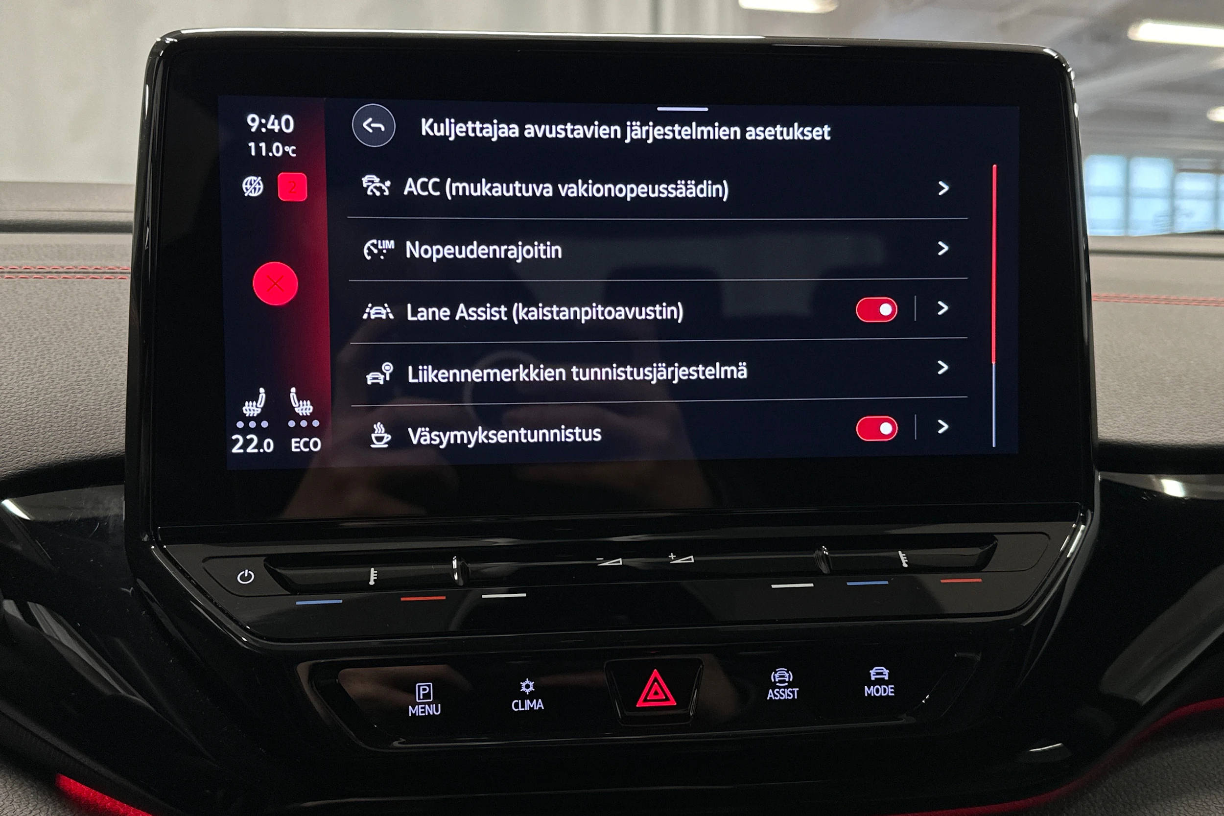 musta Volkswagen ID.4 2024 kuva 22.