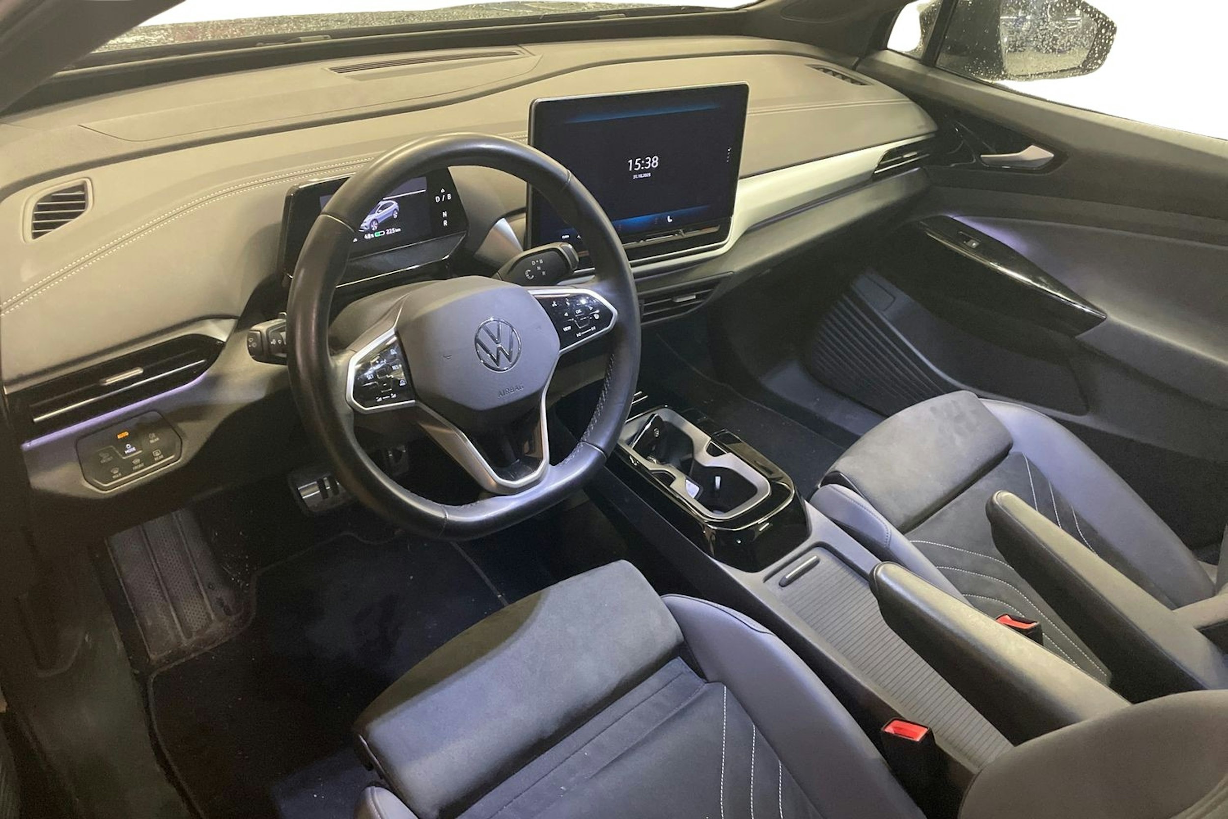 Musta Volkswagen ID.4 2024 kuva 3.