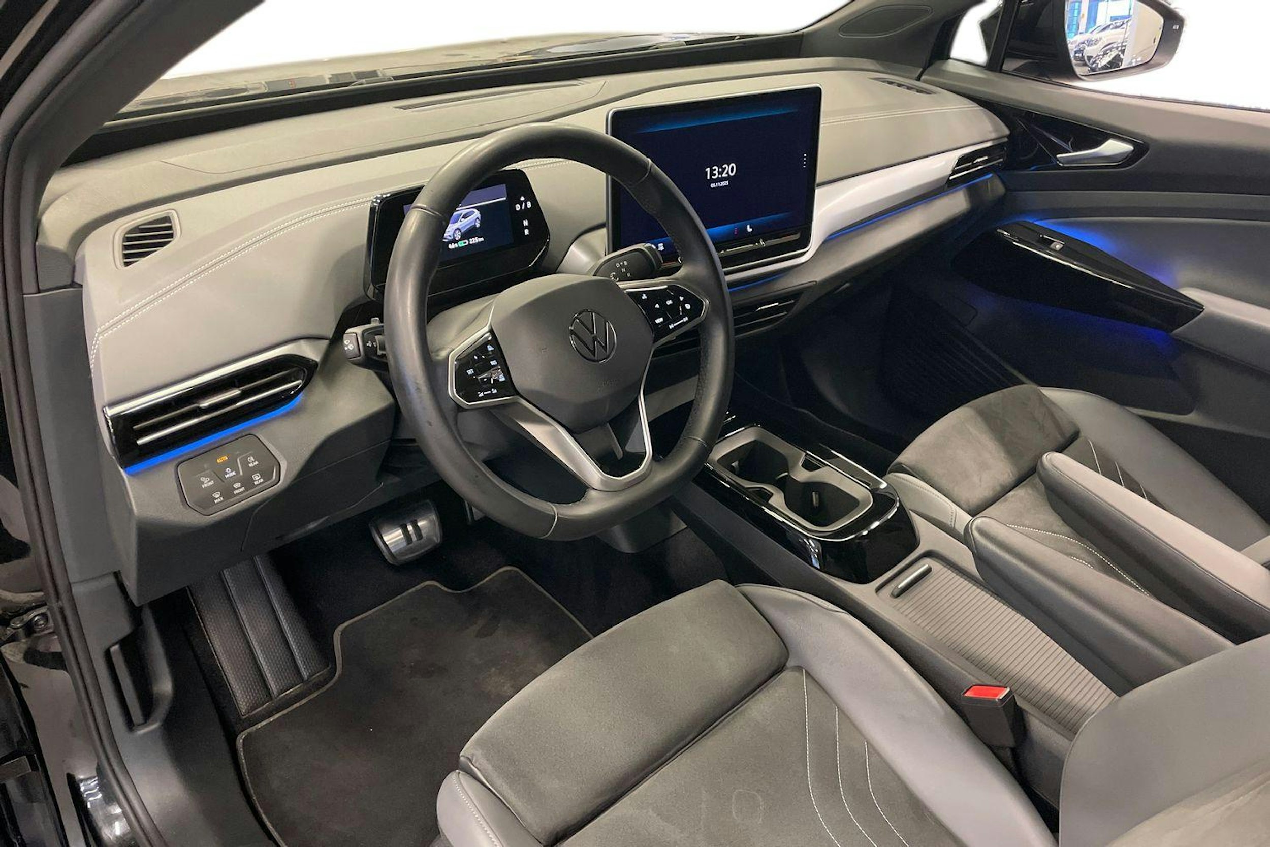 Musta Volkswagen ID.4 2024 kuva 6.