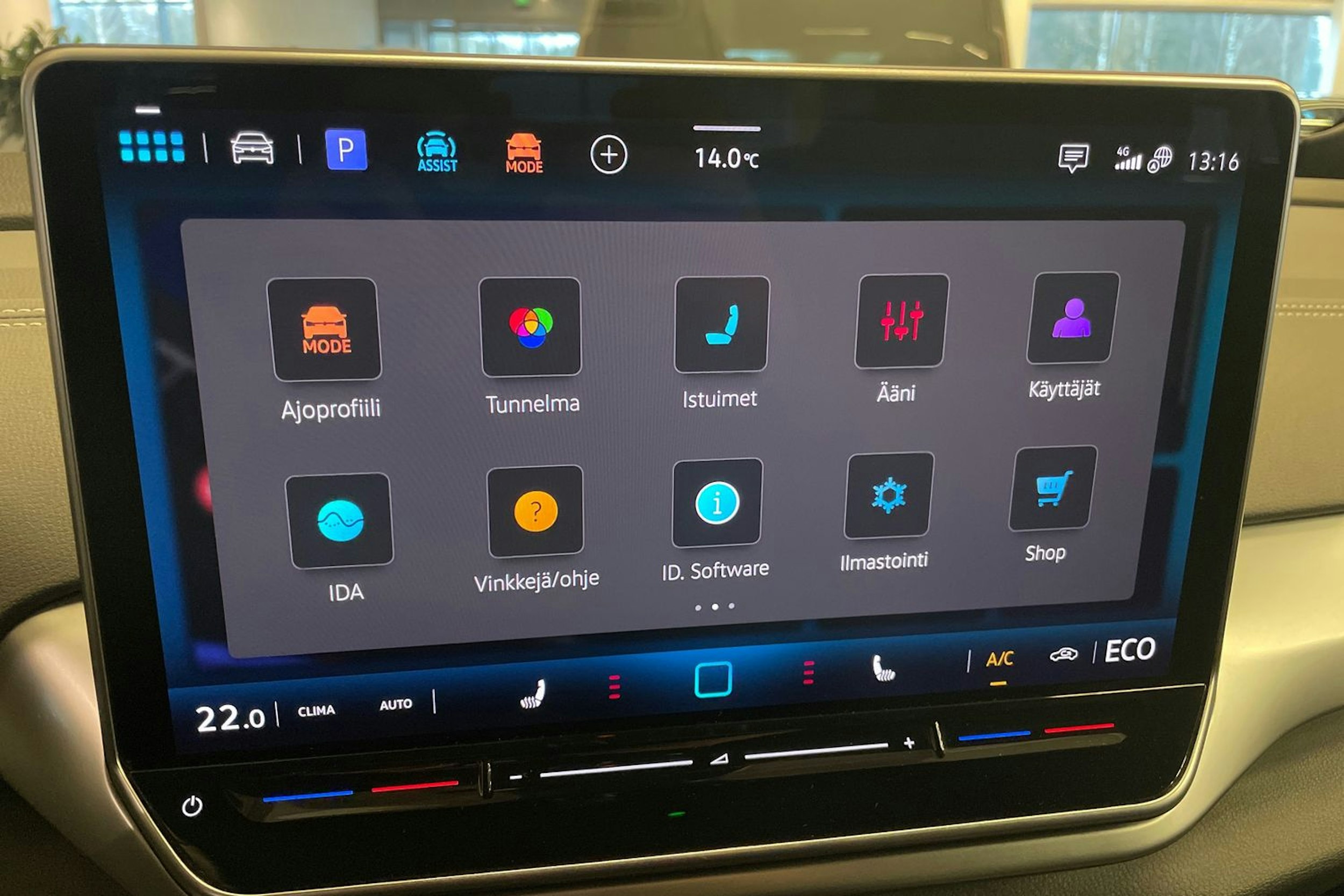 Musta Volkswagen ID.4 2024 kuva 16.