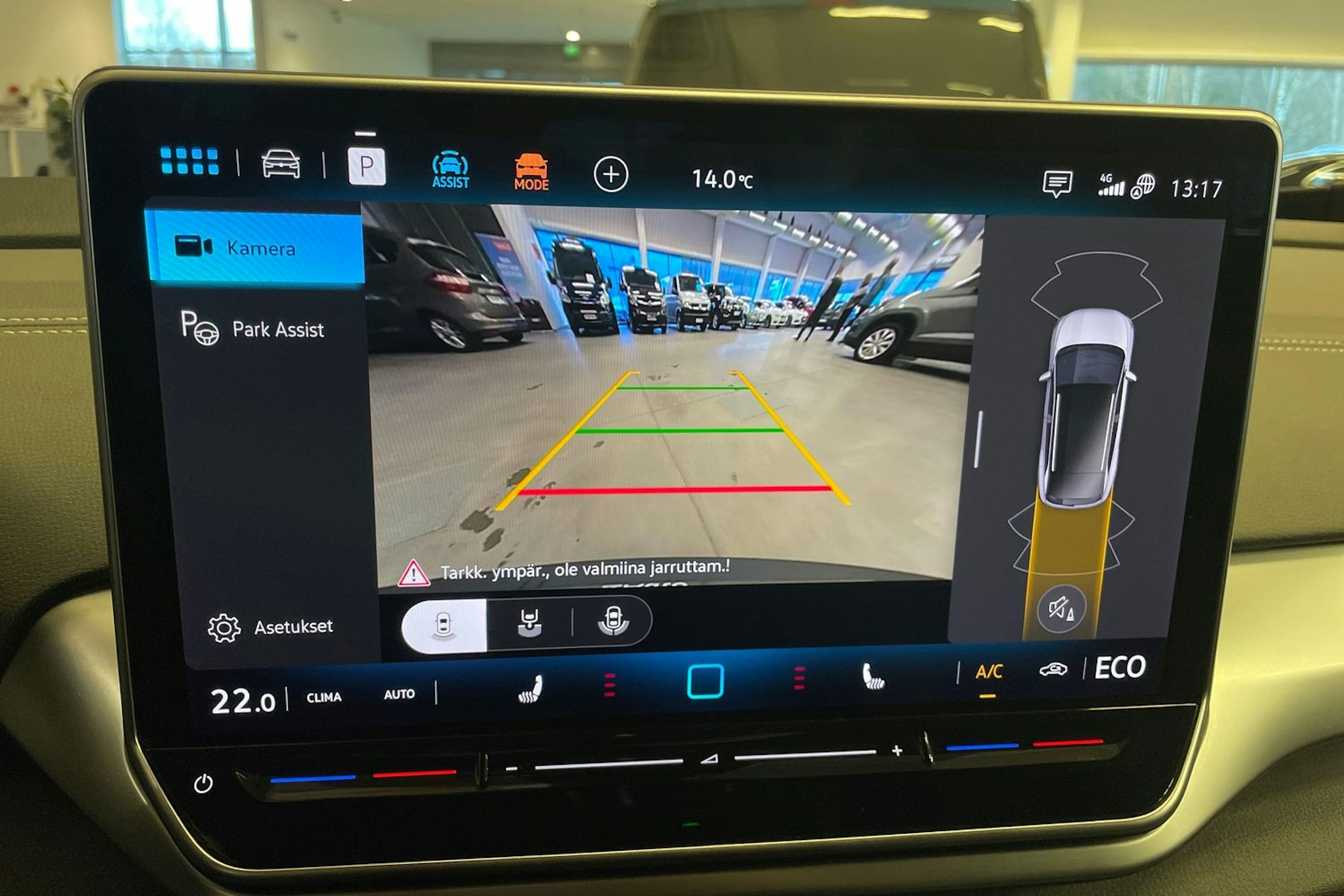 Musta Volkswagen ID.4 2024 kuva 18.