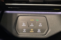 harmaa Volkswagen ID.4 2024 kuva 21.