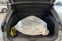 harmaa Volkswagen ID.4 2024 kuva 42.