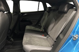 sininen Volkswagen ID.4 2024 kuva 10.