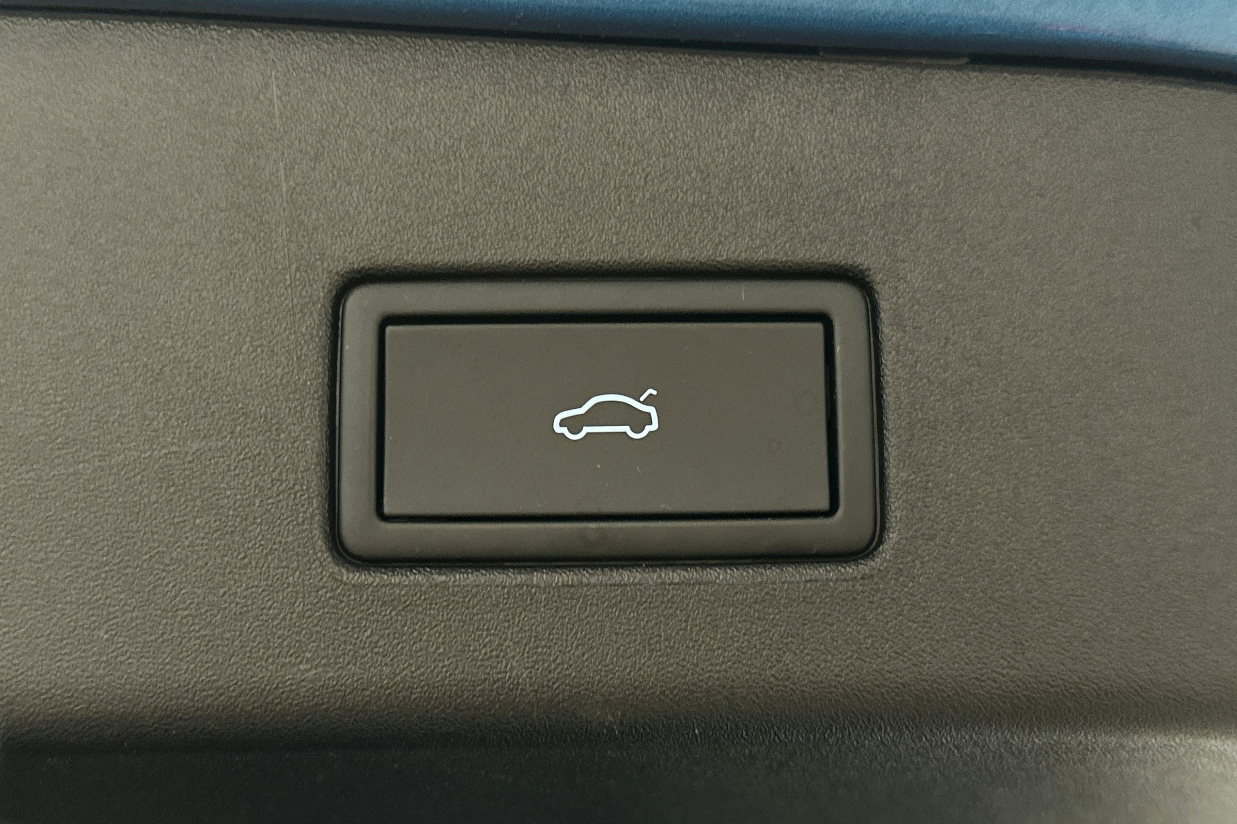 sininen Volkswagen ID.4 2024 kuva 15.