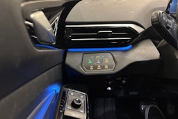 Valkoinen Volkswagen ID.4 2024 kuva 20.