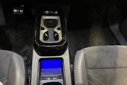 Valkoinen Volkswagen ID.4 2024 kuva 27.