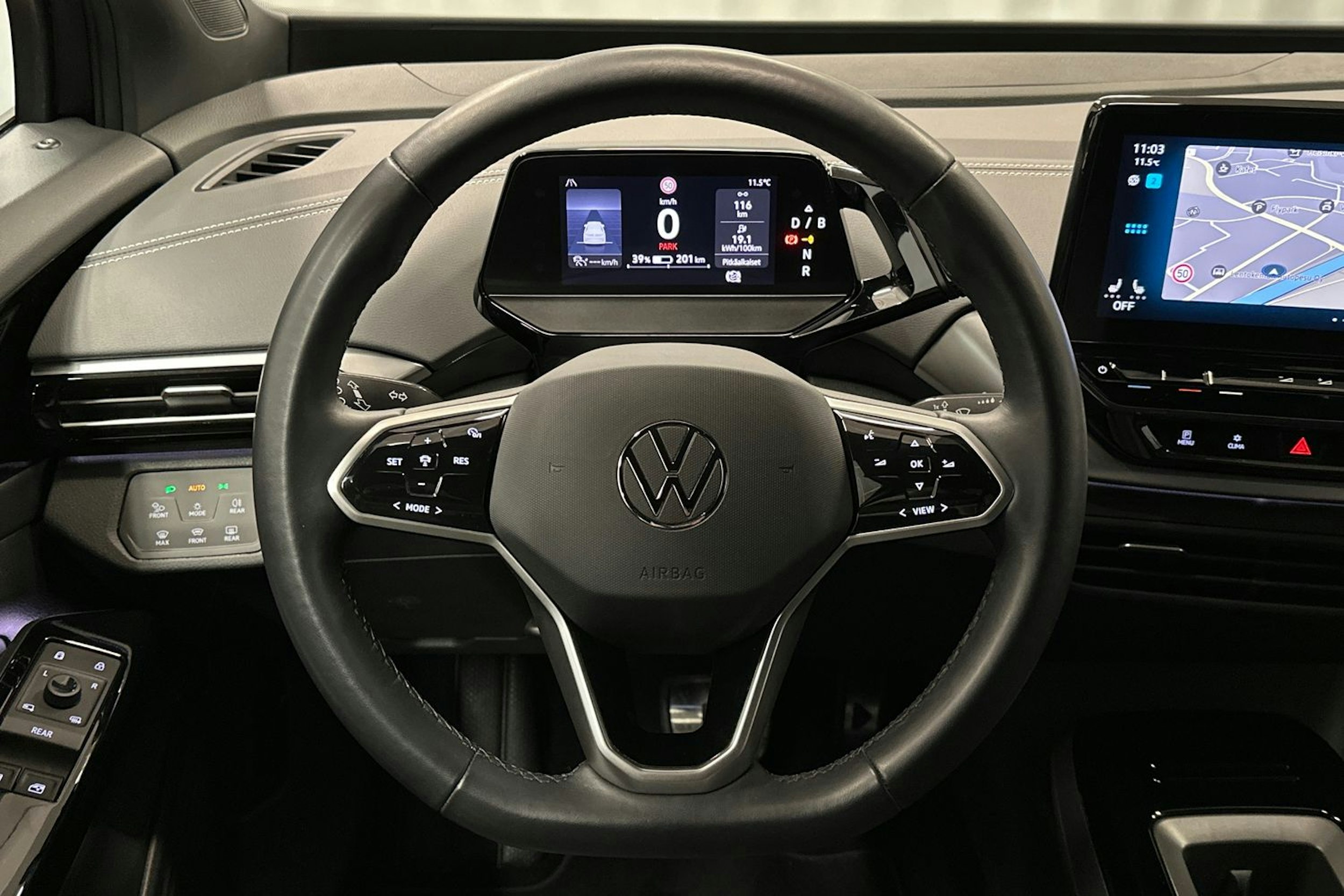 musta Volkswagen ID.4 2024 kuva 16.