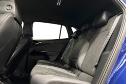 sininen Volkswagen ID.4 2024 kuva 10.