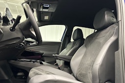 sininen Volkswagen ID.4 2024 kuva 16.