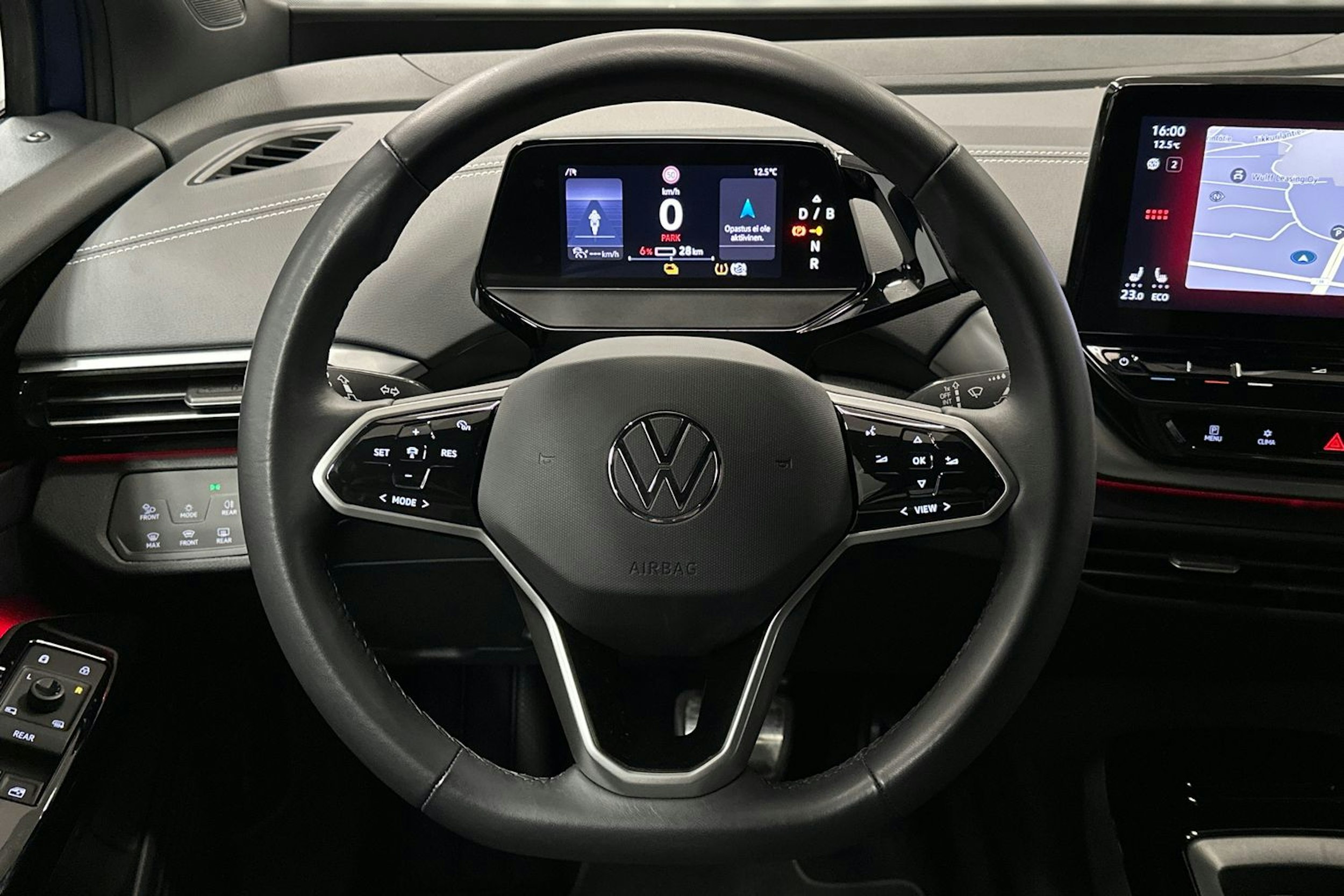 sininen Volkswagen ID.4 2024 kuva 17.