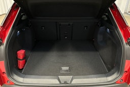 punainen Volkswagen ID.4 2024 kuva 14.