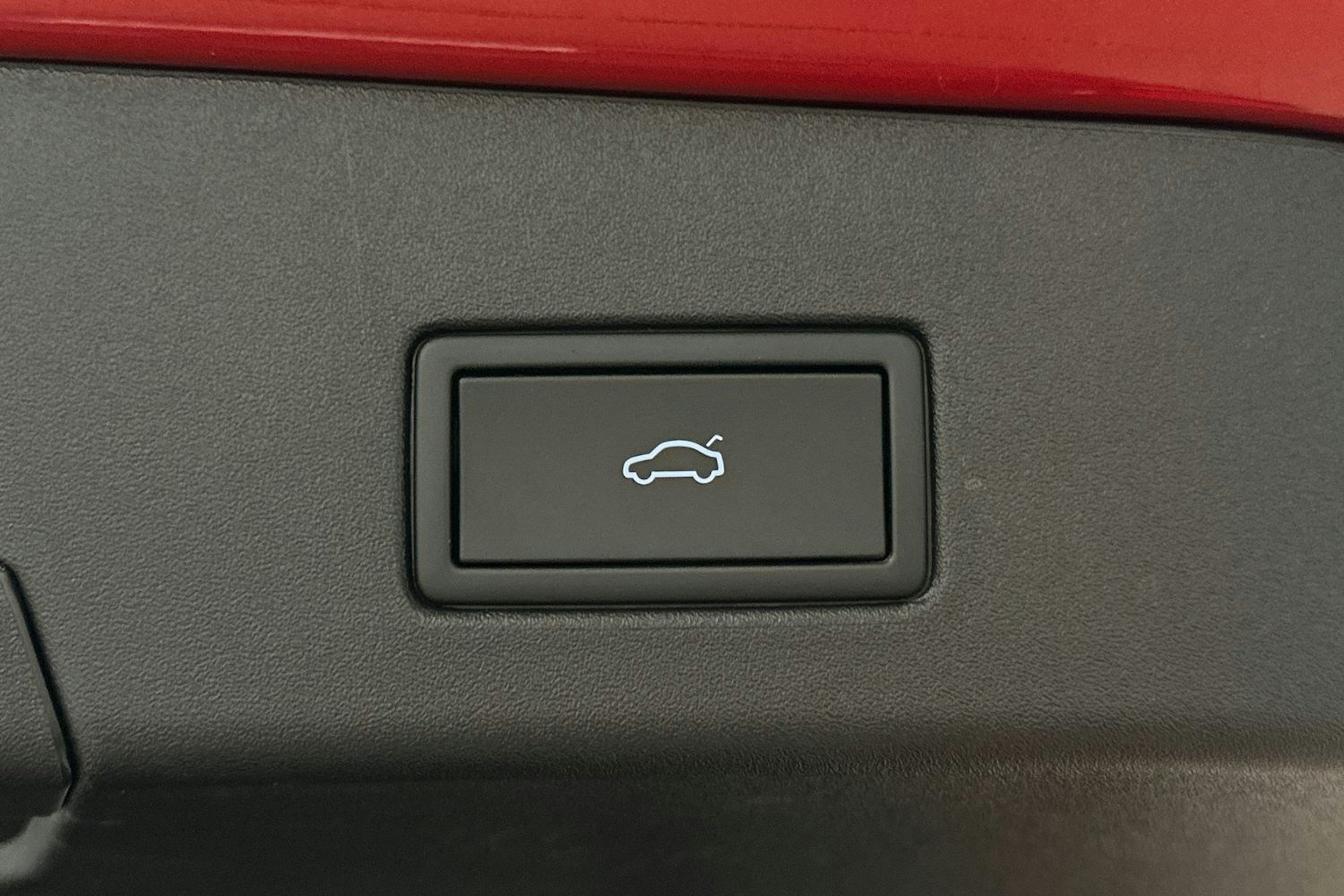 punainen Volkswagen ID.4 2024 kuva 15.