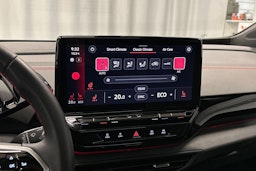 punainen Volkswagen ID.4 2024 kuva 32.