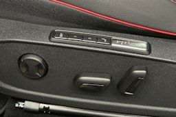 punainen Volkswagen ID.4 2024 kuva 18.