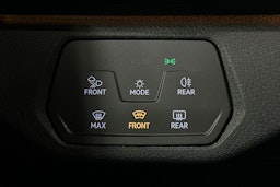 punainen Volkswagen ID.4 2024 kuva 20.