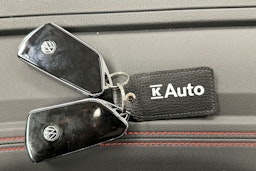 punainen Volkswagen ID.4 2024 kuva 35.