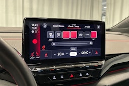 valkoinen Volkswagen ID.4 2024 kuva 34.