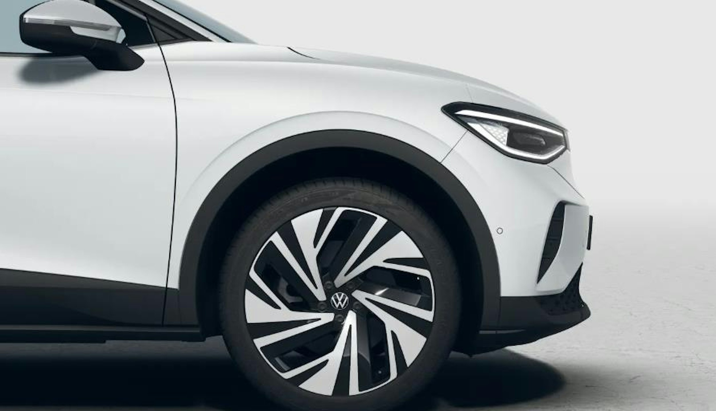 valkoinen Volkswagen ID.4 2025 kuva 5.