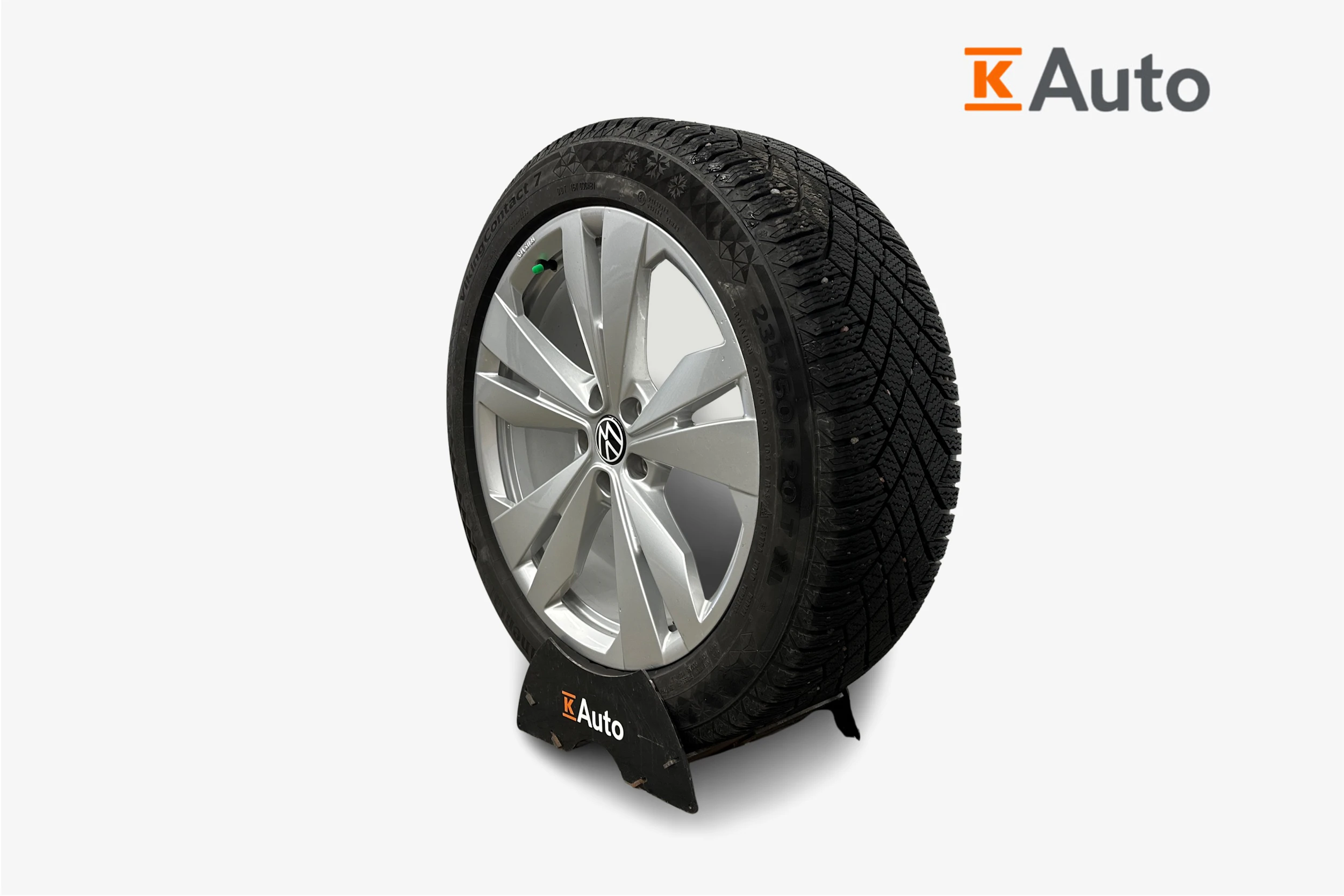 sininen Volkswagen ID.4 2025 kuva 9.