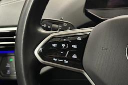 sininen Volkswagen ID.4 2025 kuva 14.