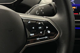 sininen Volkswagen ID.4 2025 kuva 15.