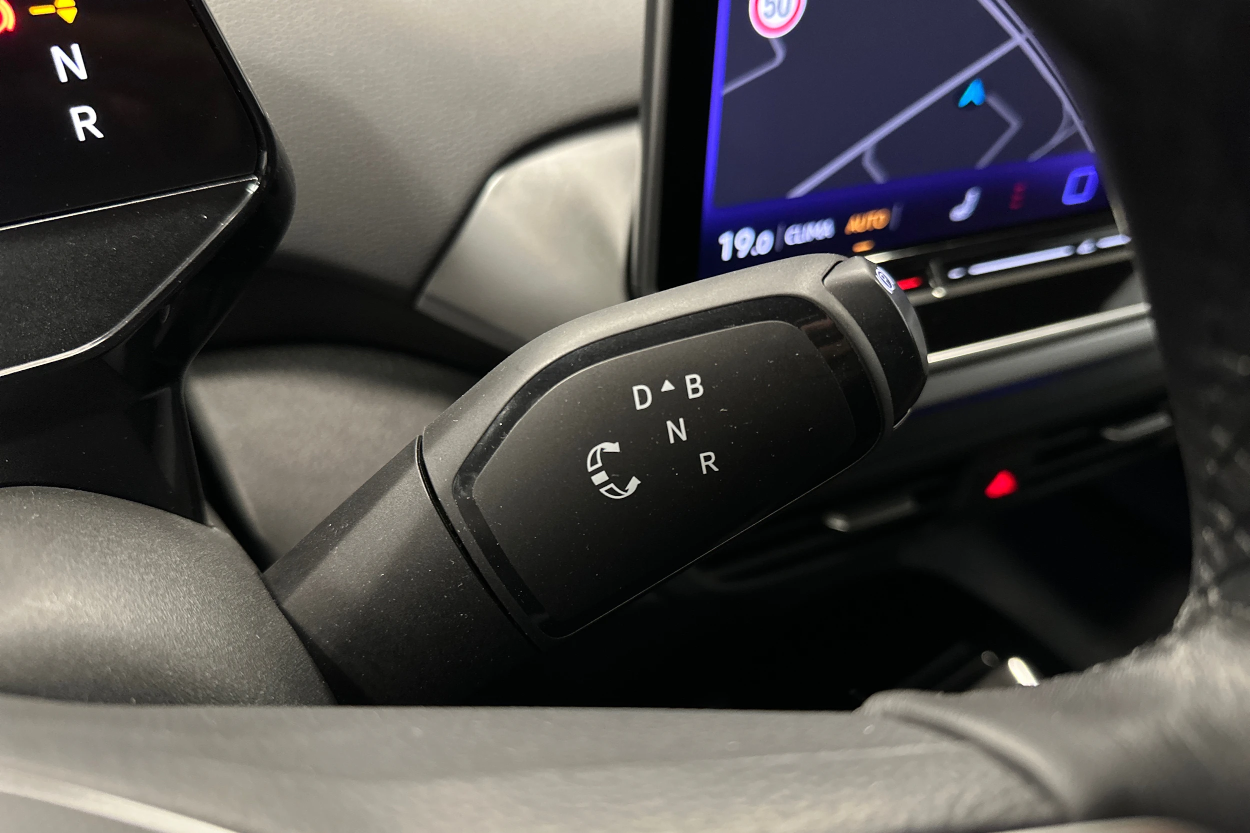 sininen Volkswagen ID.4 2025 kuva 17.