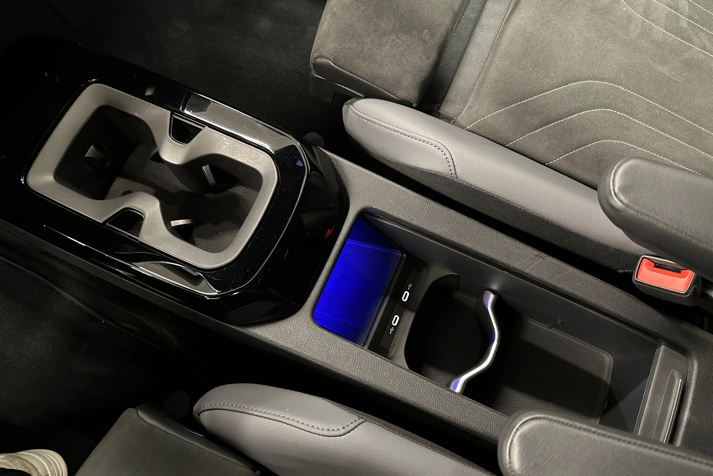 sininen Volkswagen ID.4 2025 kuva 20.