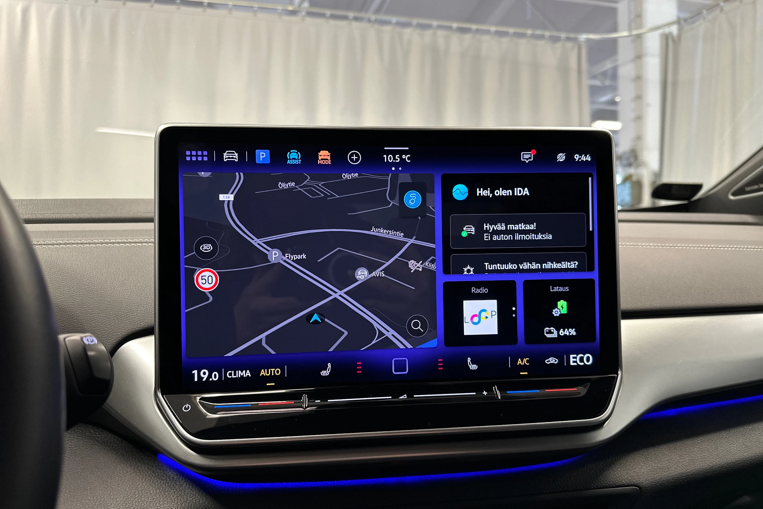 sininen Volkswagen ID.4 2025 kuva 21.