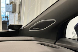 sininen Volkswagen ID.4 2025 kuva 36.