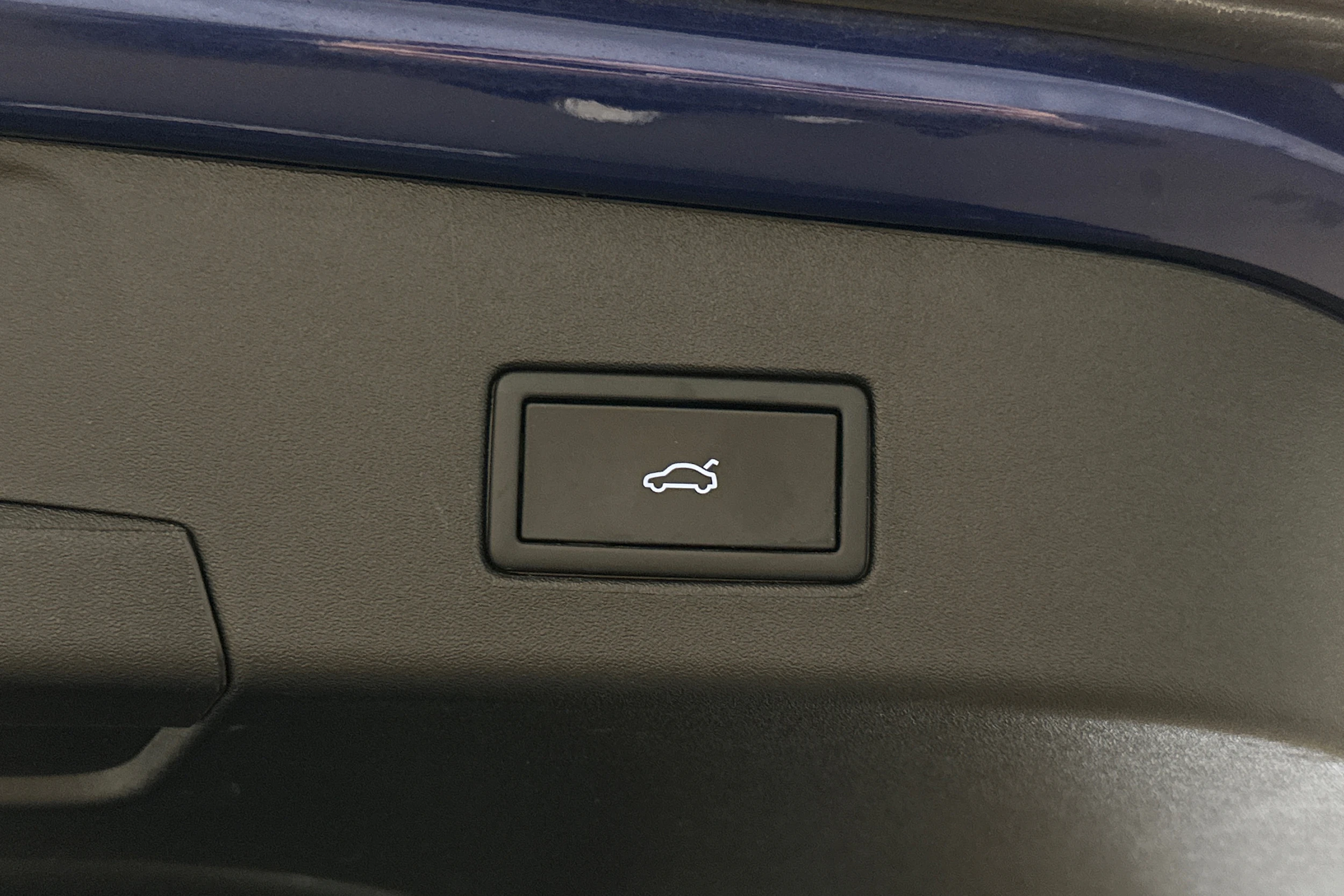 sininen Volkswagen ID.4 2025 kuva 39.