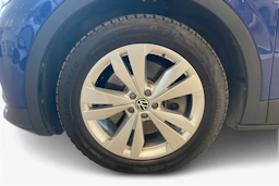 sininen Volkswagen ID.4 2025 kuva 9.