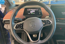 sininen Volkswagen ID.4 2025 kuva 13.