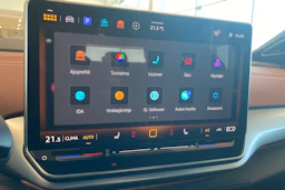 sininen Volkswagen ID.4 2025 kuva 17.